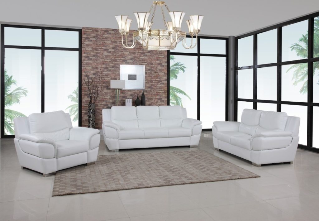 4572-white sofa set by Glabal United Furniture